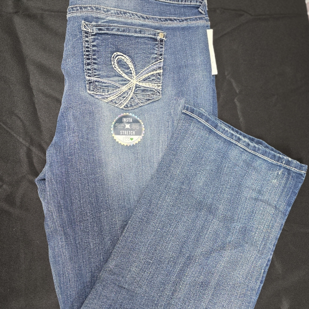 Wallflower Women's Medium Blue Boot Cut Jeans with Embroidered Pocket